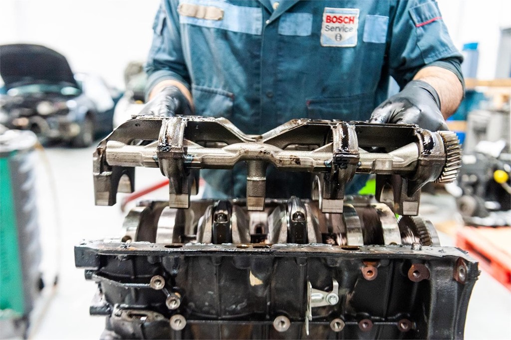 ¿Cada cuánto tiempo debemos revisar el motor de nuestro vehículo?