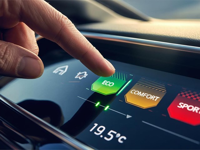 Cómo la formación en híbridos maximiza la rentabilidad de su taller