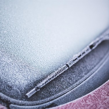 ¿Cómo quitar el hielo del parabrisas?