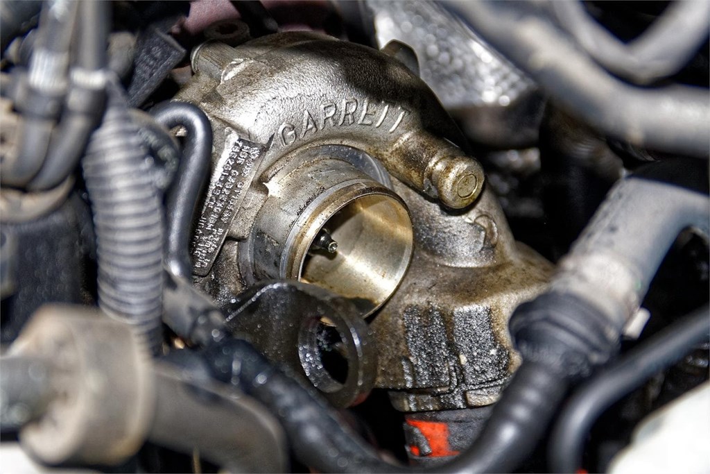 ¿Cómo reconocer un turbo dañado?