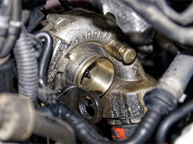 ¿Cómo reconocer un turbo dañado?