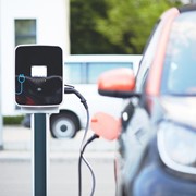 ¿Cuánto tiempo tarda en cargar un coche eléctrico?