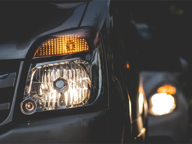 Detectar problemas en los faros del coche