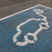 ¿En dónde se cargan los coches eléctricos?