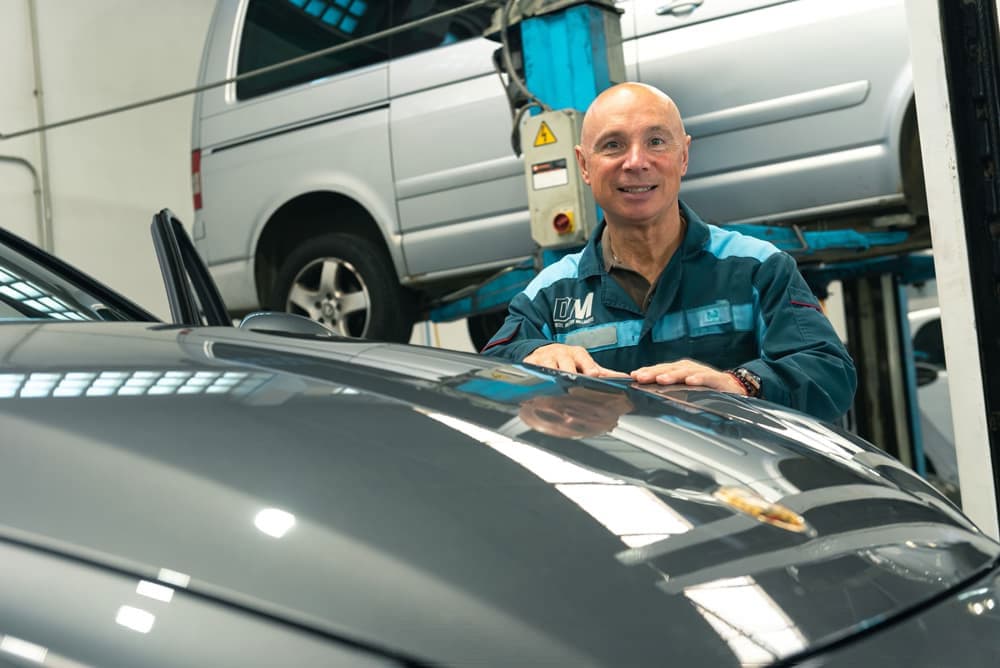 Taller de coches de lujo en Santiago