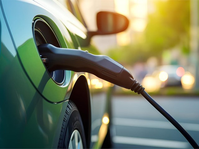 Mitos y verdades sobre el mantenimiento de baterías en vehículos híbridos