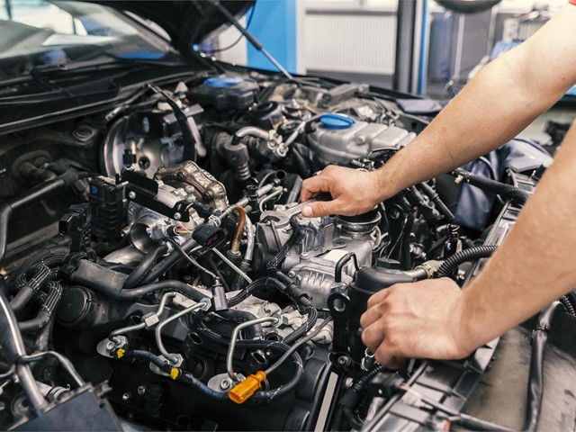 ¿Qué debo hacer si falla el motor de mi coche?