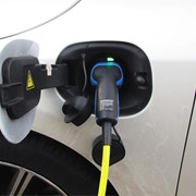 Taller especializado en la reparación de coches híbridos y eléctricos en Santiago