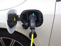 Taller especializado en la reparación de coches híbridos y eléctricos en Santiago